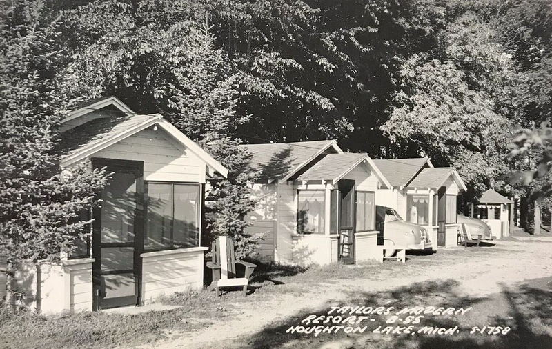 Taylors Modern Resort - Vintage Postcard